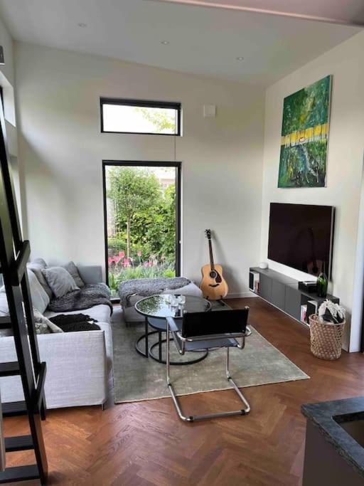 Villa Mini House à Gribbylund Extérieur photo
